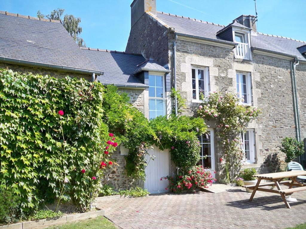 Gite De La Caminais Pleurtuit Quarto foto